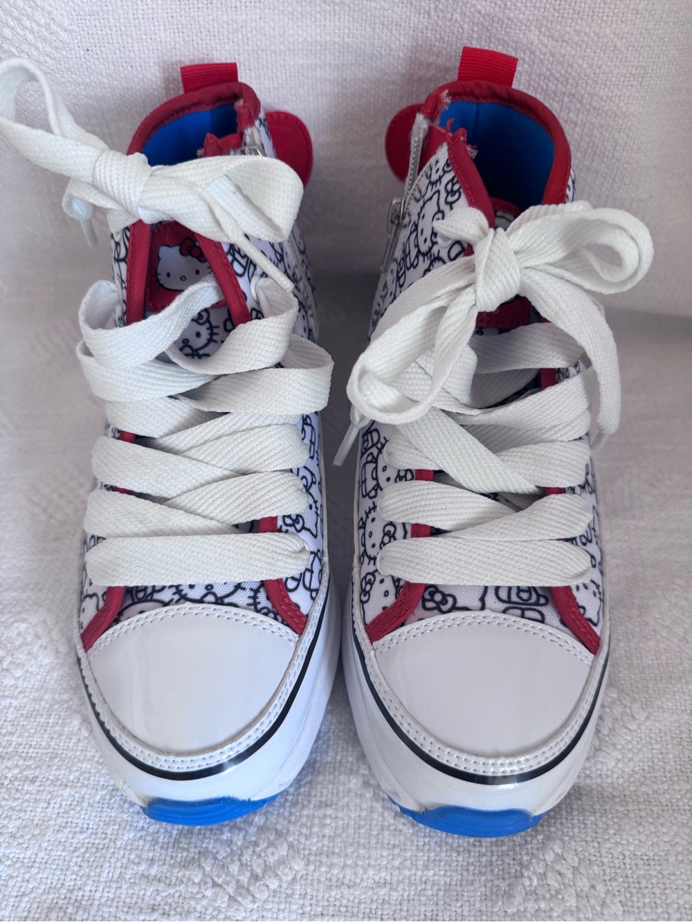 Heelys x Hello Kitty Veloz collaboration tennis shoes sneakers 5